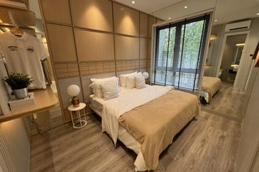 Direct Covered Link Bridge to MRT Station 