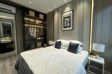 Direct Link Bridge 80m to MRT station