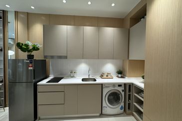 Direct Link Bridge 80m to MRT station