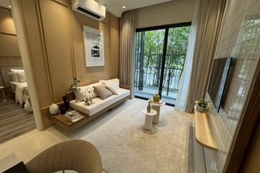 Direct Link Bridge 80m to MRT station