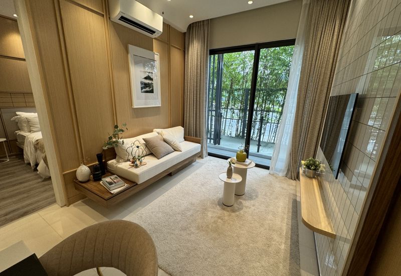 Direct Link Bridge 80m to MRT station