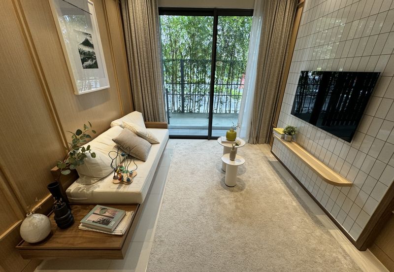 Direct Link Bridge 80m to MRT station