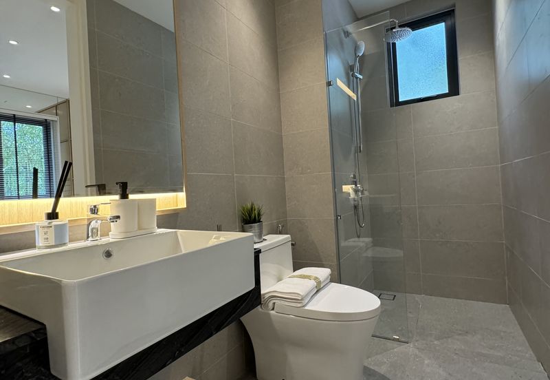 Bamboo Hill Residences with Full Covered link bridge to MRT Station