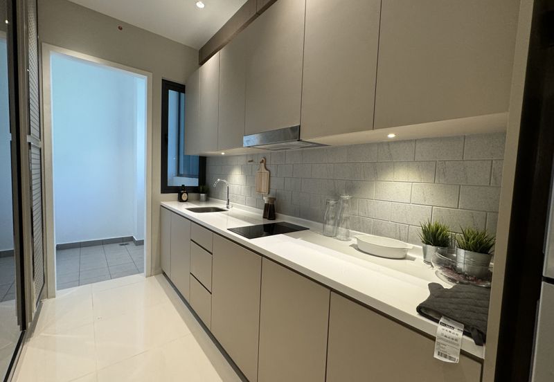 Bamboo Hill Residences with Full Covered link bridge to MRT Station