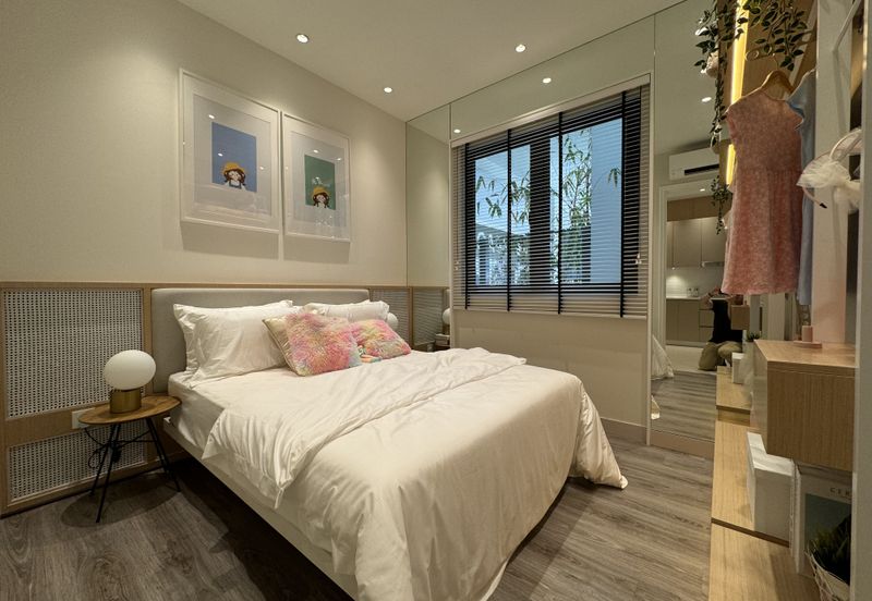 Bamboo Hill Residences with Full Covered link bridge to MRT Station