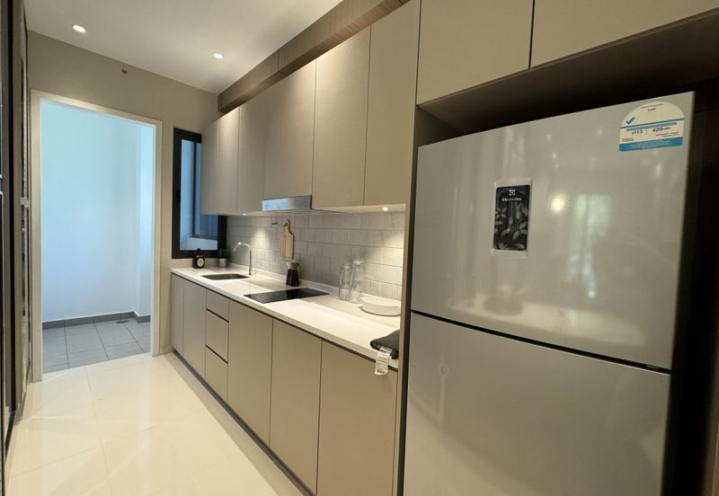 Direct Covered Link Bridge to MRT Station