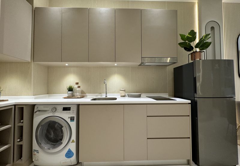 Direct Covered Link Bridge to MRT Station