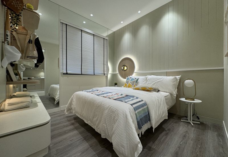 Direct Covered Link Bridge to MRT Station