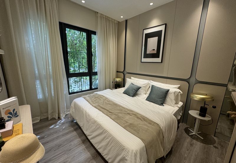 Direct Covered Link Bridge to MRT Station