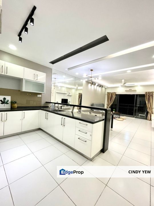 Renovated Setiawalk condominium @ Puchong for sale , Selangor, Puchong