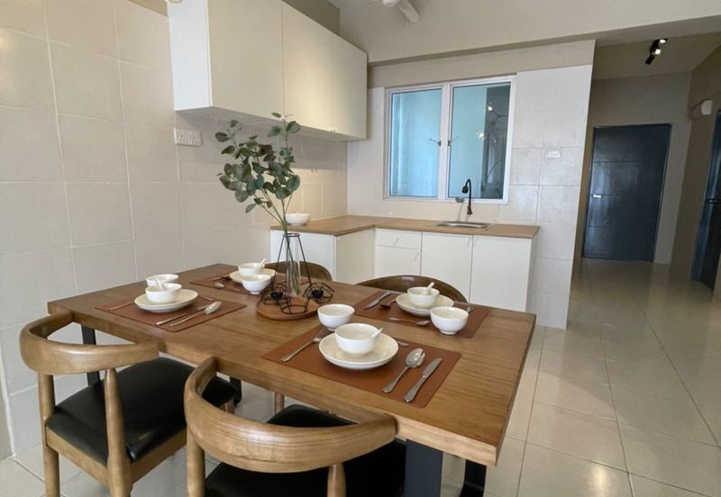 Puncak Hijauan (Hijauan Heights)