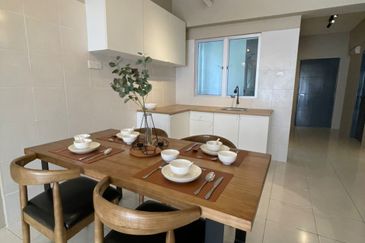 Puncak Hijauan (Hijauan Heights)