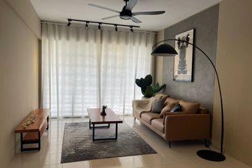 Puncak Hijauan (Hijauan Heights)