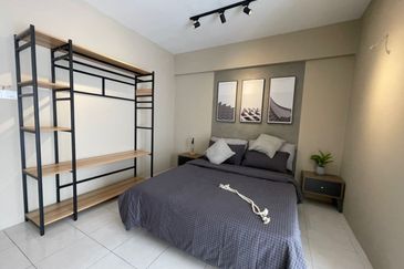 Puncak Hijauan (Hijauan Heights)