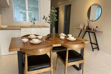 Puncak Hijauan (Hijauan Heights)