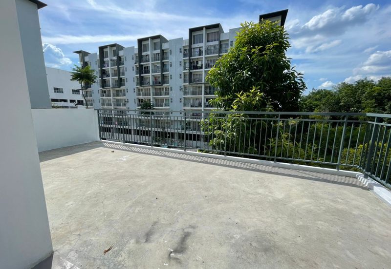 Puncak Hijauan (Hijauan Heights)