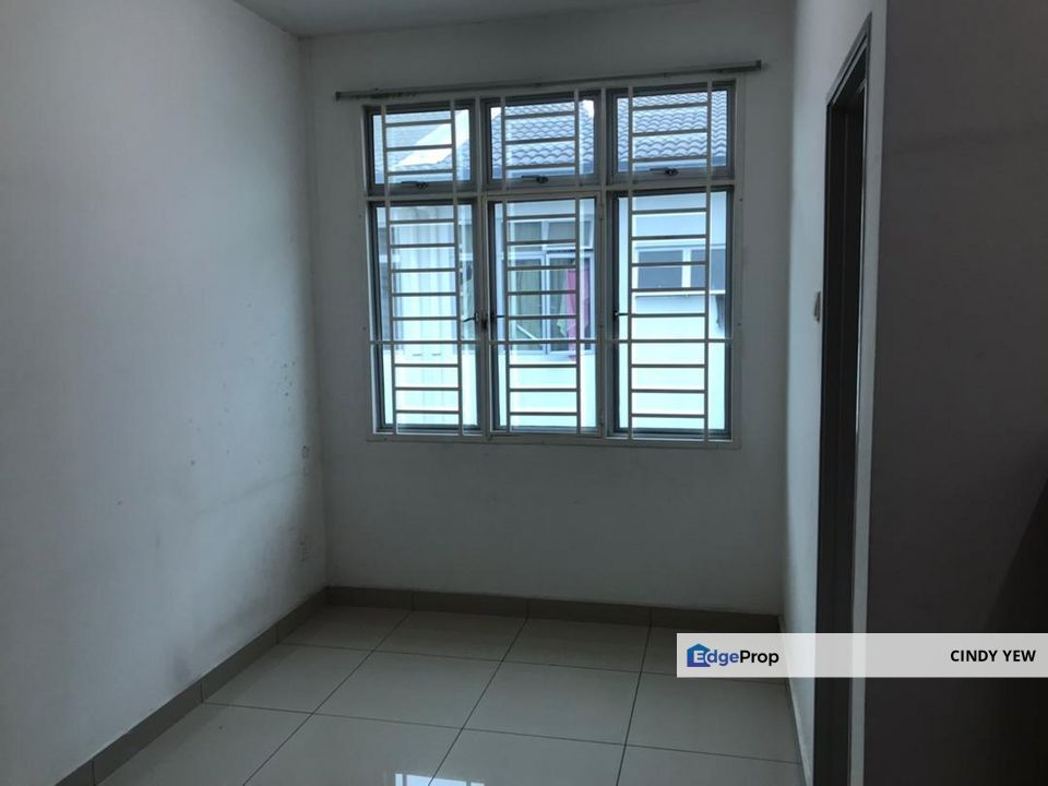 Renovated spacious townhouse at Bandar Saujana Putra Jenjarom for sale, Selangor, Puchong