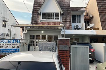 Middle room at SS15/7 Subang Jaya near Inti 2 minutes for rent 