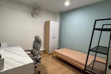 Middle room at SS15/7 Subang Jaya near Inti 2 minutes for rent 