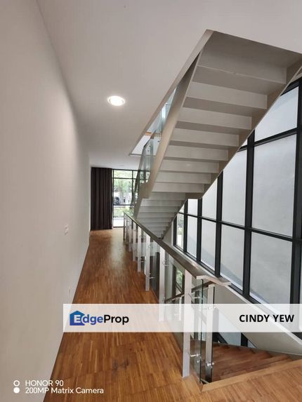 3 storey semi detached Mirage for sale at cyberjaya, Selangor, Cyberjaya