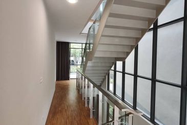 Mirage By The Lake @ Perdana Lakeview West