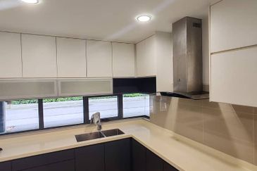 Mirage By The Lake @ Perdana Lakeview West