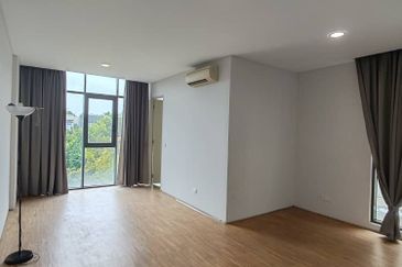 Mirage By The Lake @ Perdana Lakeview West