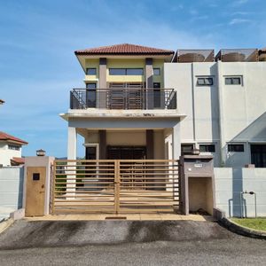Taman Nusa Intan Senawang semi d 1 1/2 storey mountain view for sale ...