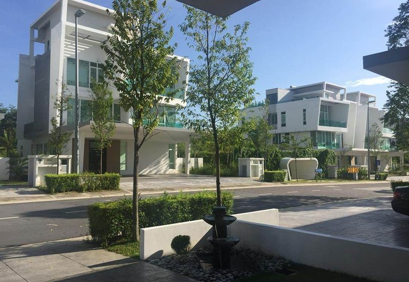 3.5 Storey Bungalow Aspan Garden Residence Cyber