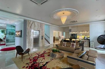 3.5 Storey Bungalow Aspan Garden Residence Cyber