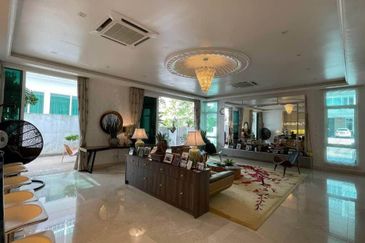 3.5 Storey Bungalow Aspan Garden Residence Cyber