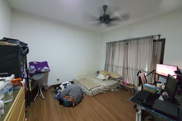 TOWNHOUSE CEMPAKA SERI 2 KOTA SERIEMAS