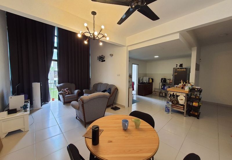 TOWNHOUSE CEMPAKA SERI 2 KOTA SERIEMAS