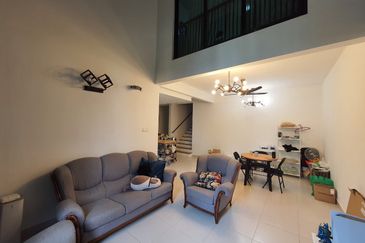 TOWNHOUSE CEMPAKA SERI 2 KOTA SERIEMAS