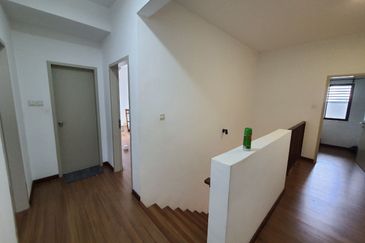 TOWNHOUSE CEMPAKA SERI 2 KOTA SERIEMAS