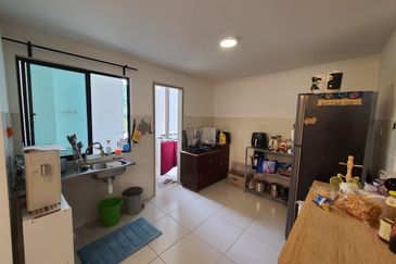 TOWNHOUSE CEMPAKA SERI 2 KOTA SERIEMAS