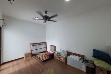 TOWNHOUSE CEMPAKA SERI 2 KOTA SERIEMAS