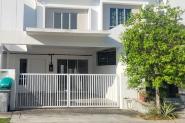 TIARA SENDAYAN (PRESINT 2)