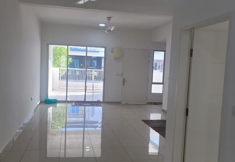 TIARA SENDAYAN (PRESINT 2)