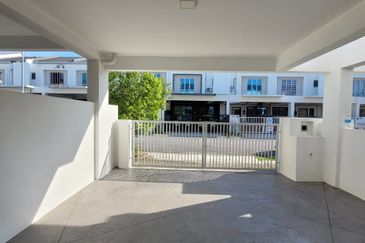 TIARA SENDAYAN (PRESINT 2)