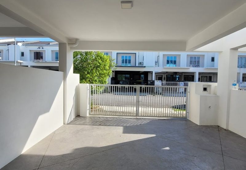 TIARA SENDAYAN (PRESINT 2)