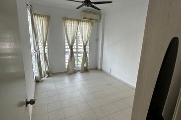 GARDEN VILLA APARTMENT (LAMAN VILLA)