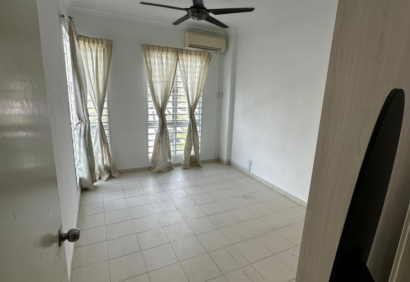 GARDEN VILLA APARTMENT (LAMAN VILLA)