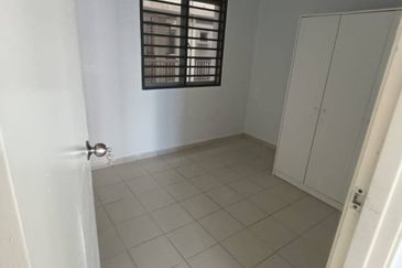 GARDEN VILLA APARTMENT (LAMAN VILLA)