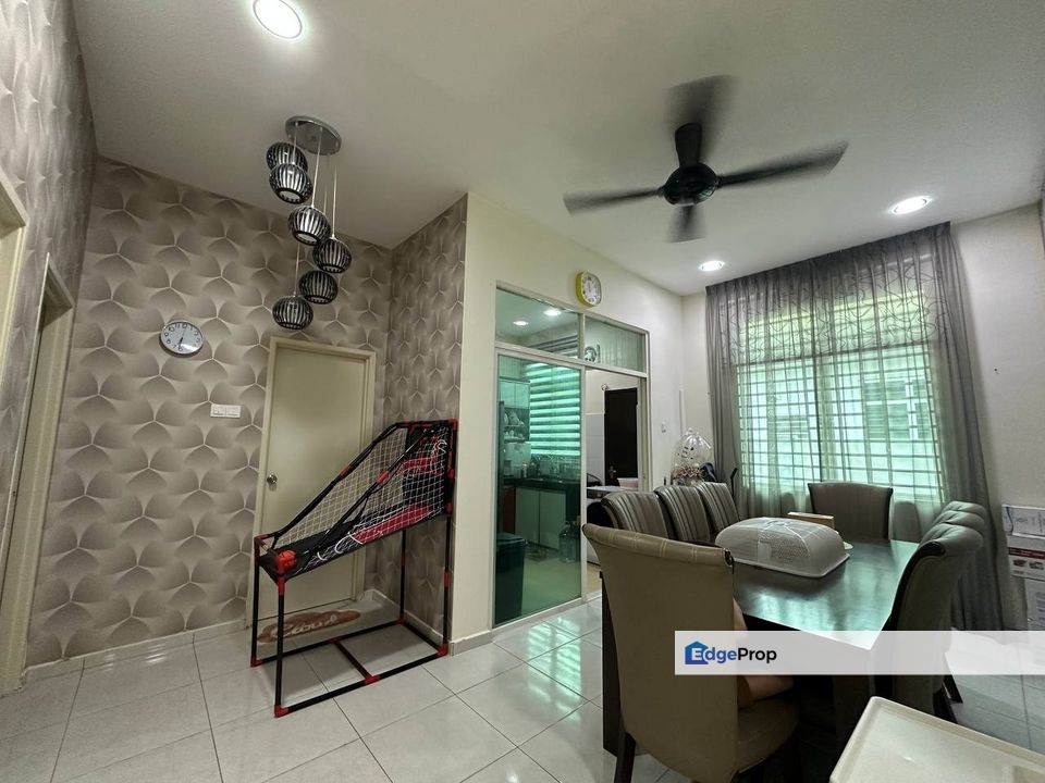 Unit Cantik Best Buy 1.5 Tingkat Bungalow Taman Senawang Perdana Negeri Sembilan, Negeri Sembilan, Seremban