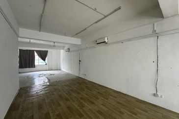 Plaza Dwitasik, Bandar Sri Permaisuri