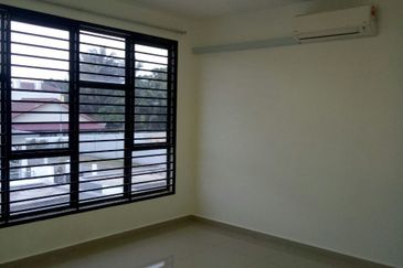Double Storey Terrace House at Taman Impian Murni Seksyen 30, Shah Alam for Sale!
