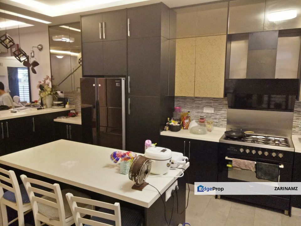 Beautiful House for SALE! 3Storey Terrace House at Seksyen 7 Bangi Avenue for Sale!, Selangor, Bangi