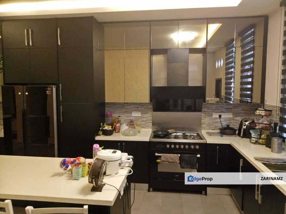 Beautiful House for SALE! 3Storey Terrace House at Seksyen 7 Bangi Avenue for Sale!, Selangor, Bangi