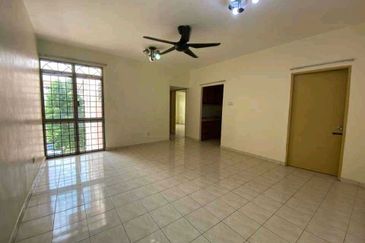 Mawar Apartment Taman Sutera Kajang for Sale!